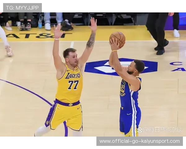 湖人双核组合初显统治力，季后席位可期