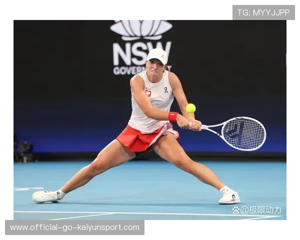 网球发球落点太刁钻,裁判迟疑:一场激烈对决中的精彩瞬间 网球发球落点太刁钻,裁判迟疑:一场激烈对决中的精彩瞬间